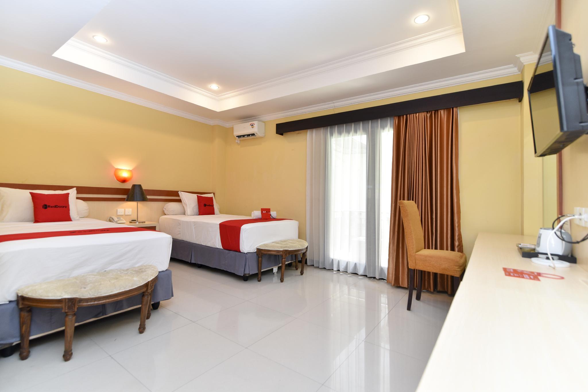 เรดดอร์ซ พลัส เนียร์ มอลล์บาหลีกาเลเรีย 2 Hotel เดนปาซาร์ ภายนอก รูปภาพ