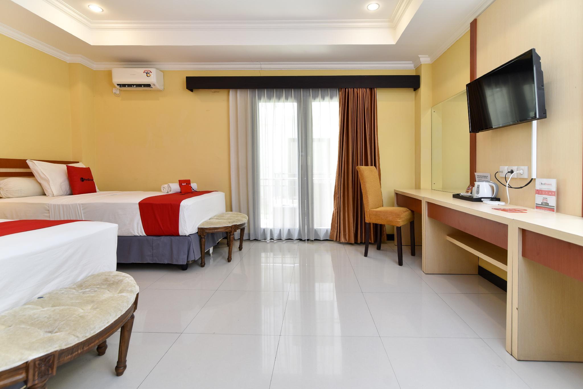 เรดดอร์ซ พลัส เนียร์ มอลล์บาหลีกาเลเรีย 2 Hotel เดนปาซาร์ ภายนอก รูปภาพ