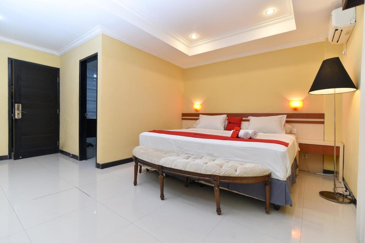 เรดดอร์ซ พลัส เนียร์ มอลล์บาหลีกาเลเรีย 2 Hotel เดนปาซาร์ ภายนอก รูปภาพ