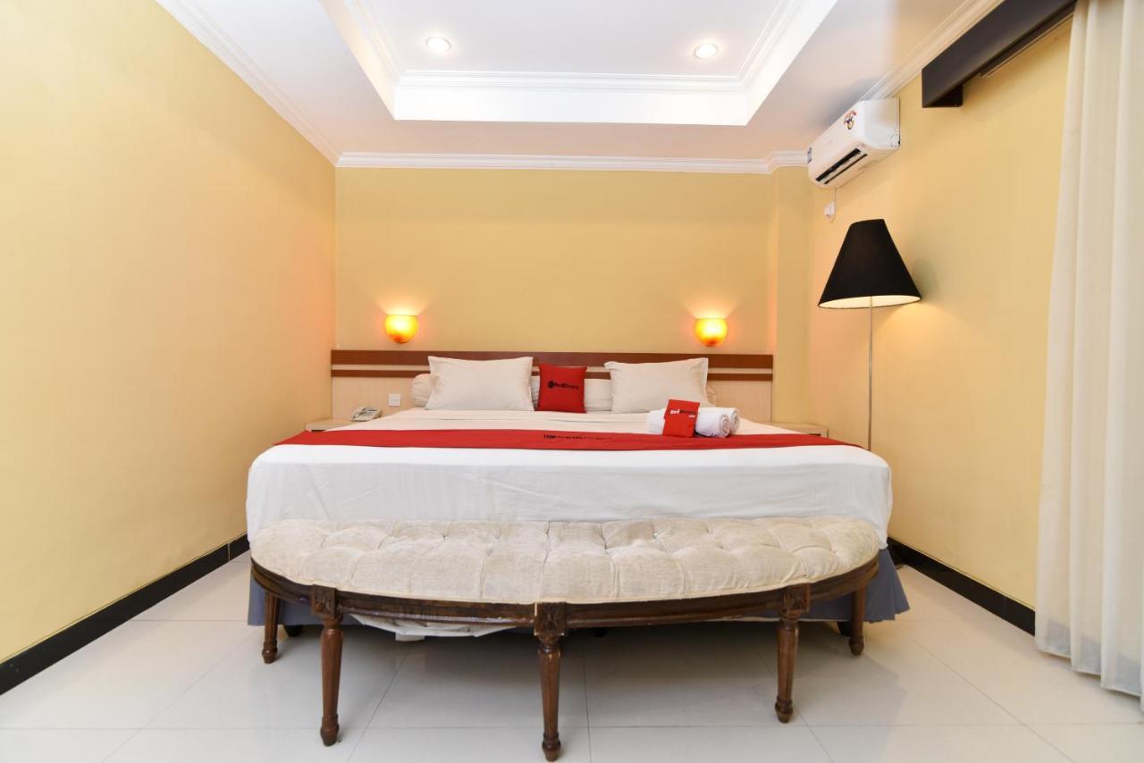 เรดดอร์ซ พลัส เนียร์ มอลล์บาหลีกาเลเรีย 2 Hotel เดนปาซาร์ ภายนอก รูปภาพ