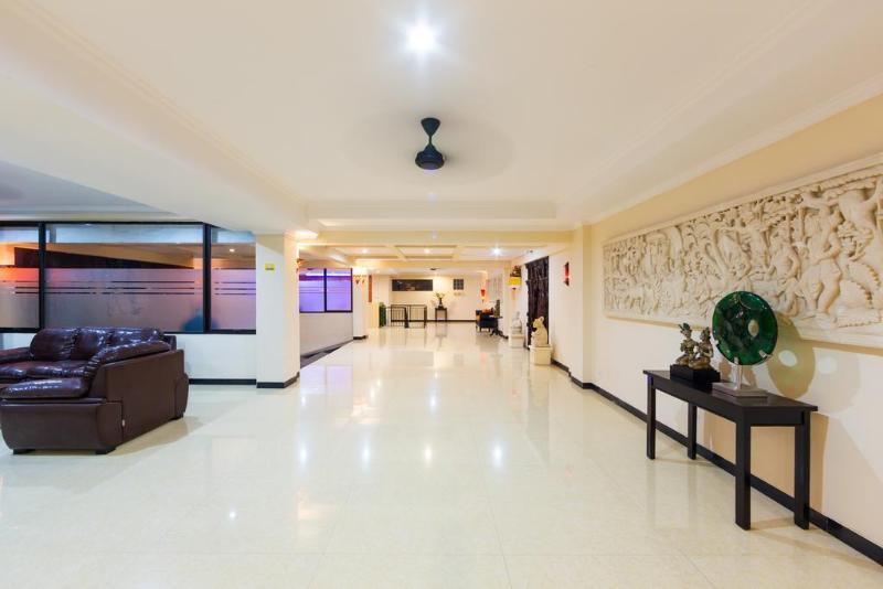 เรดดอร์ซ พลัส เนียร์ มอลล์บาหลีกาเลเรีย 2 Hotel เดนปาซาร์ ภายนอก รูปภาพ